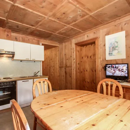 Elis By Interhome 湖城